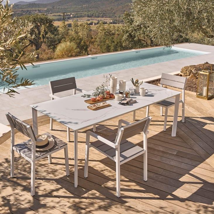 Maisons du Monde Lisabel - Mesa de exterior de aluminio y cristal blanco efecto mármol para 8 personas Limitado a 3 días