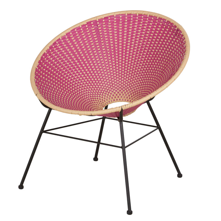 Maisons du Monde Cobie - Silla de jardín de acero negro y resina reciclada en rosa y beige Devoluciones gratuitas