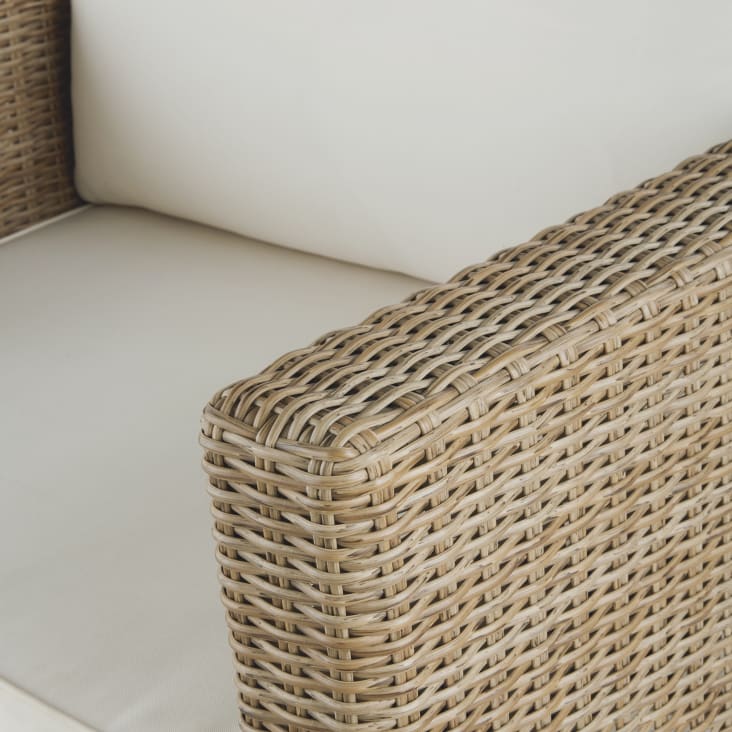 Maisons du Monde Feroe - Sillón de jardín de resina trenzada en beige con cojines en color crudo Rebajas de fábrica