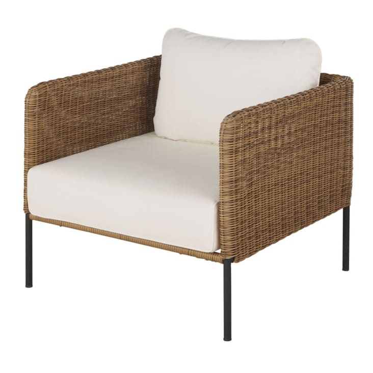 Maisons du Monde Joran - Sillón de jardín de resina trenzada efecto ratán con cojines color crudo ÚLTIMAS EDICIONES