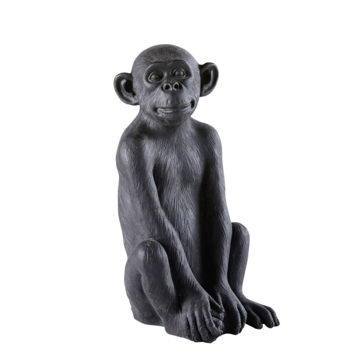 Maisons du Monde Little Gandhi - Mono decorativo de jardín de resina negra Alt.56 En oferta